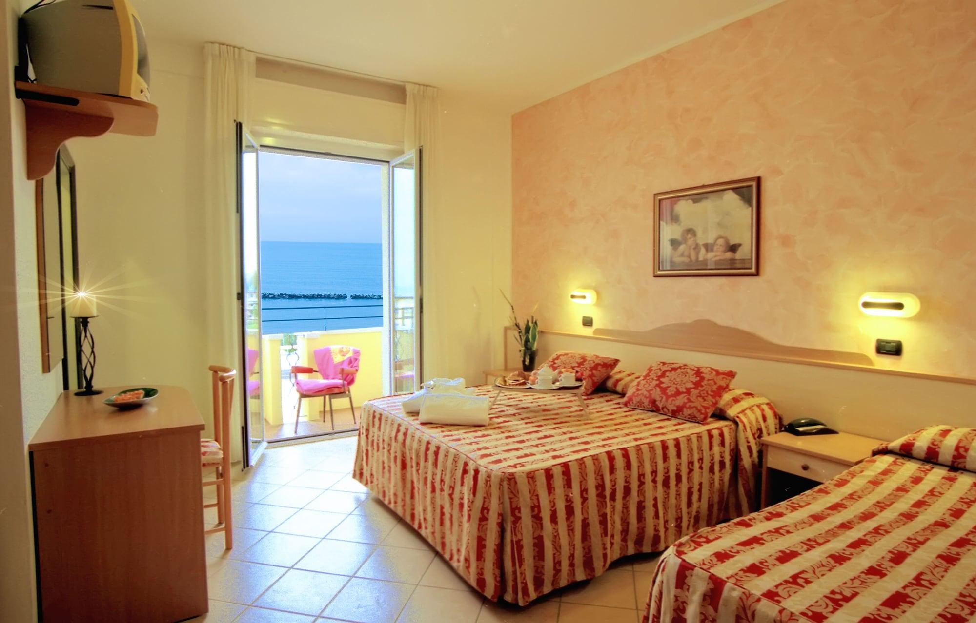 Hotel Palos Rimini Kültér fotó